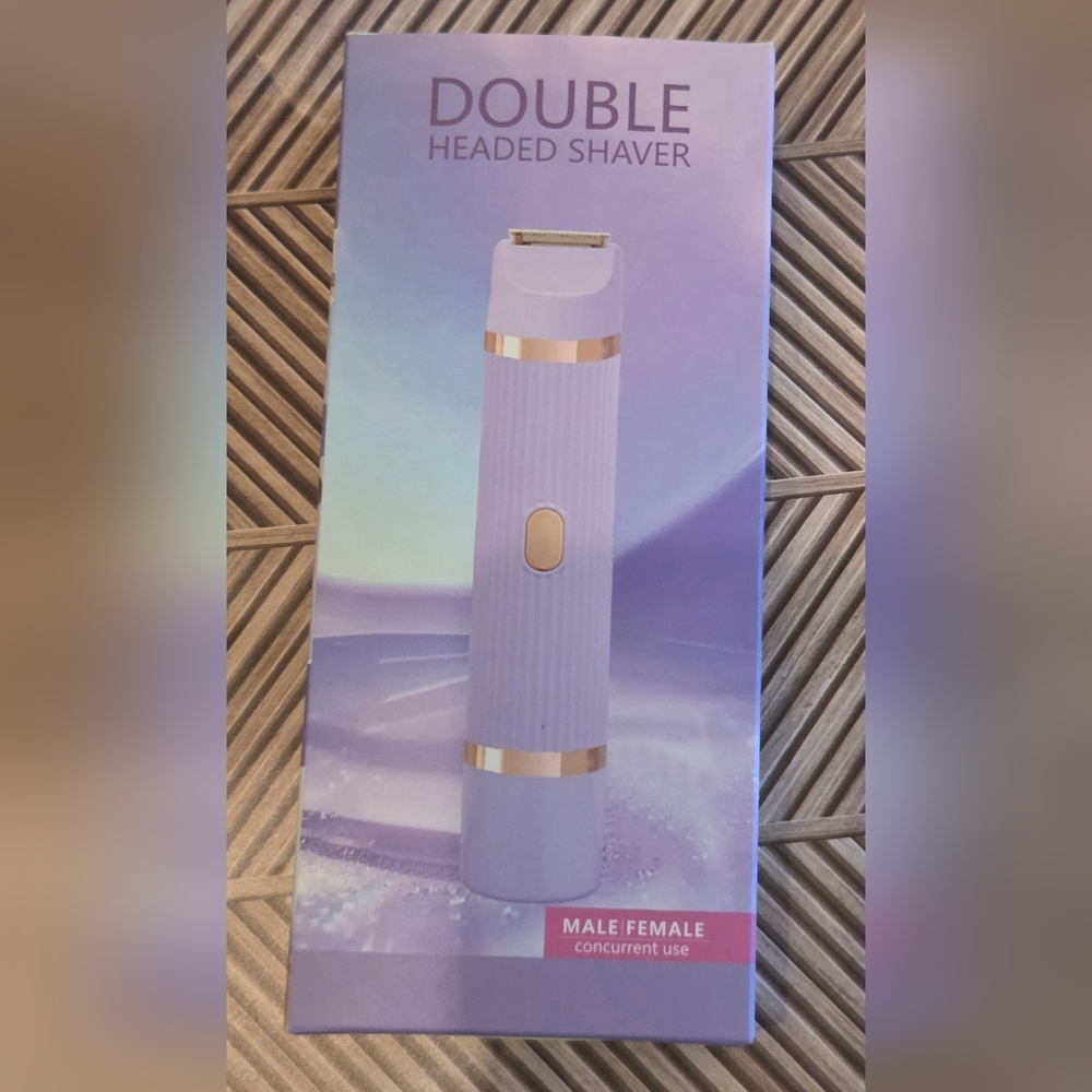 Double Headed Shaver - Pink with Gold Accents